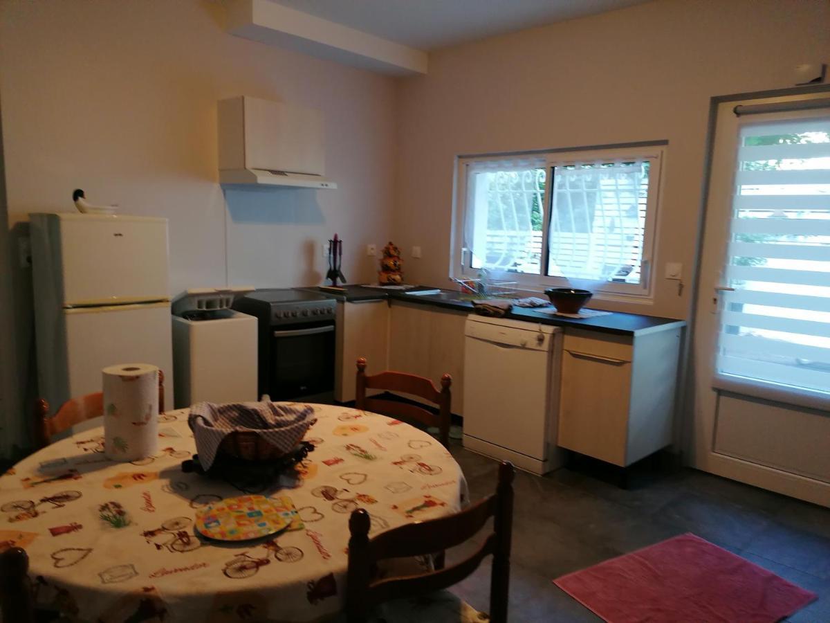 Valence-sur-Baise Gite Chez Pierrette מראה חיצוני תמונה